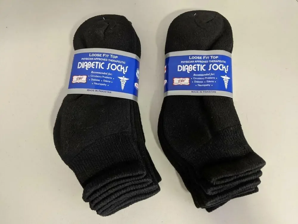 Debra Weitzner Size 9-11 Diabetic Socks Loose Socks 6 Pairs Crew Black -042034
